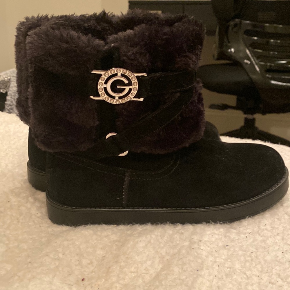 Guess boots